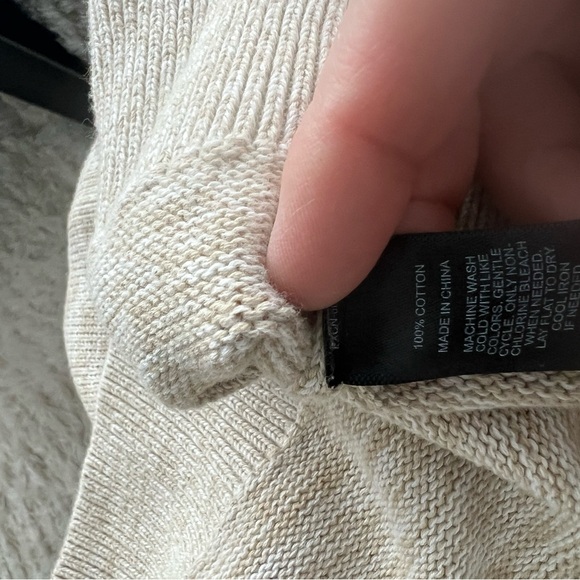 Express Men's Light Beige Crewneck Sweater - Picture 6 of 6